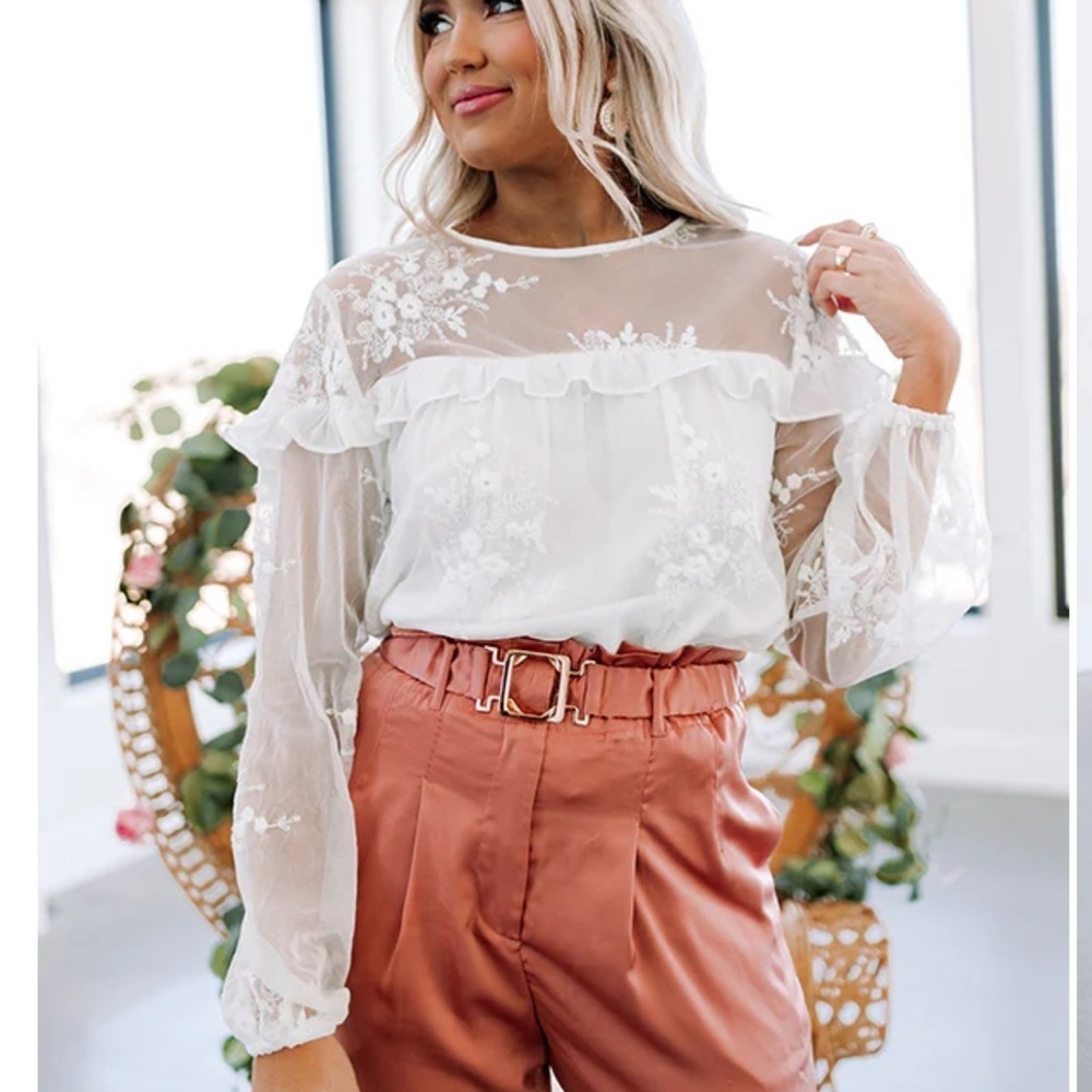 Impressions Sheer White Floral Lace Blouse Size S